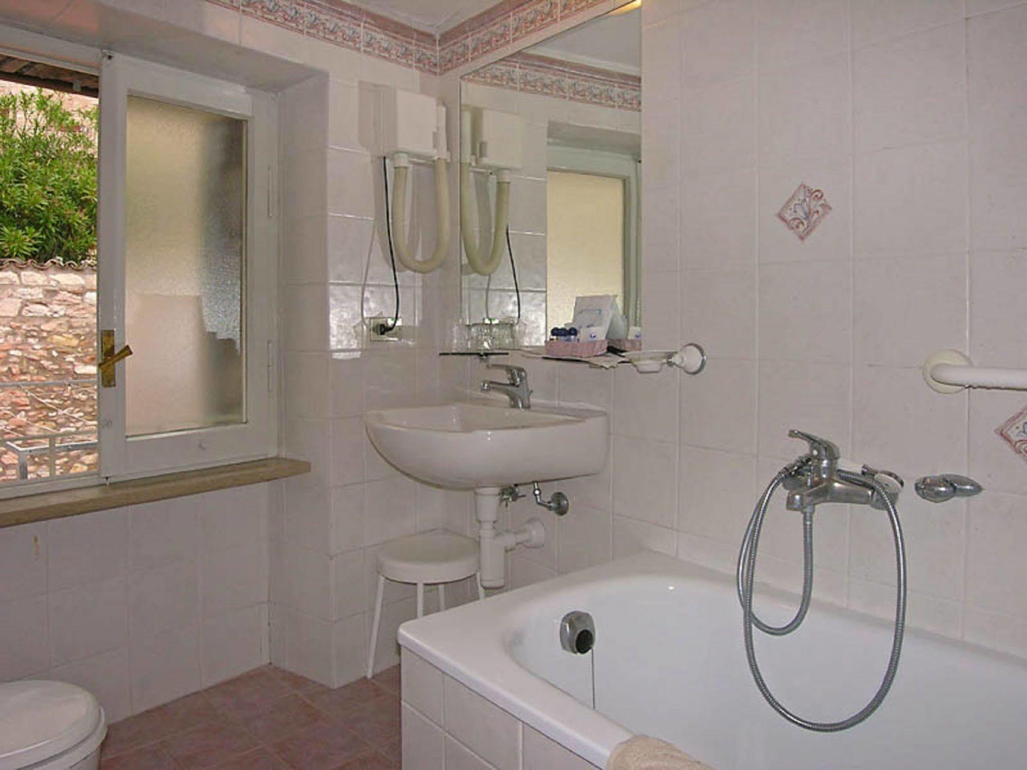 Hotel San Francesco Assisi Eksteriør billede