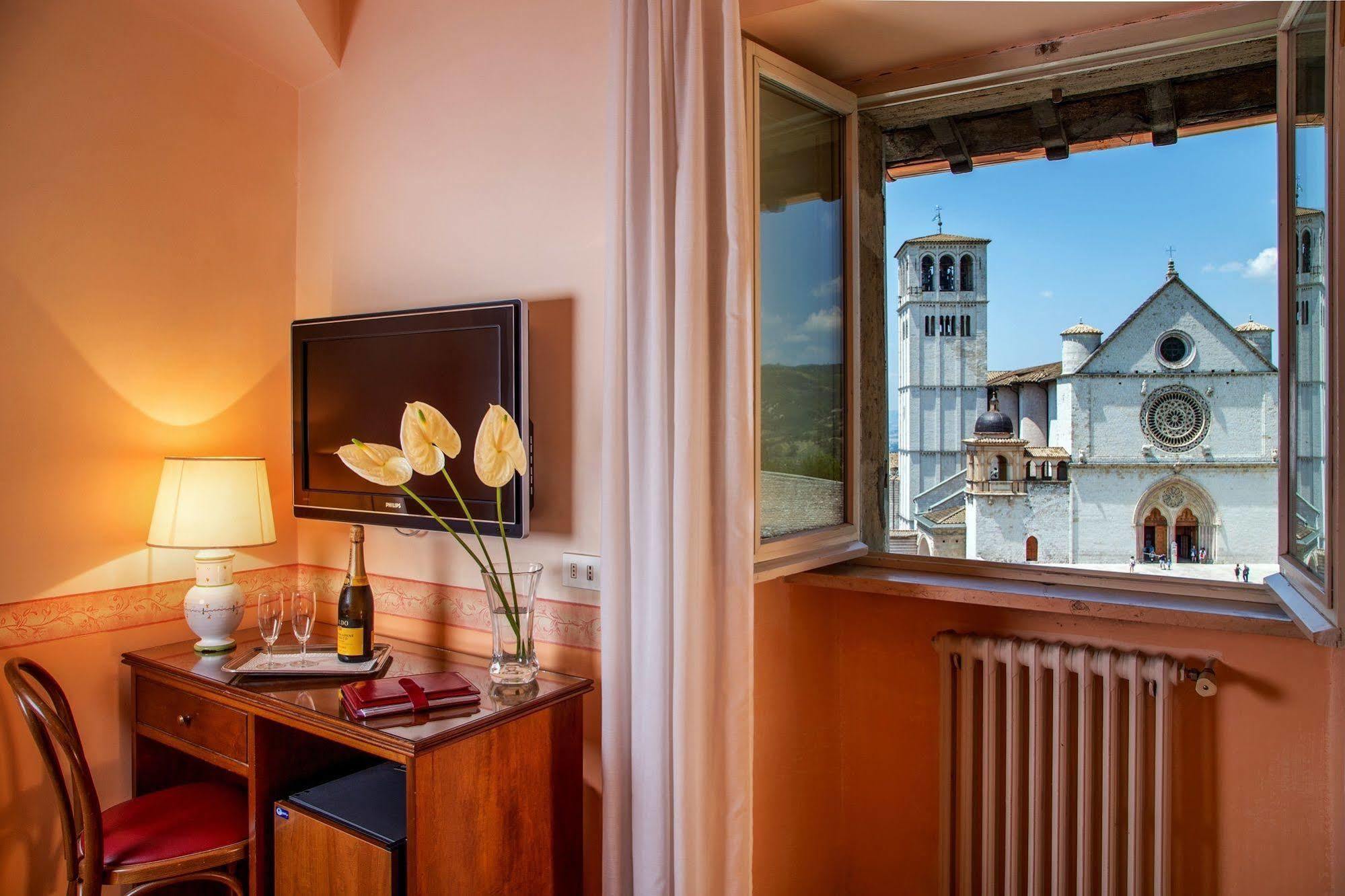 Hotel San Francesco Assisi Eksteriør billede
